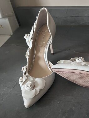 Jessica Simpson high heels